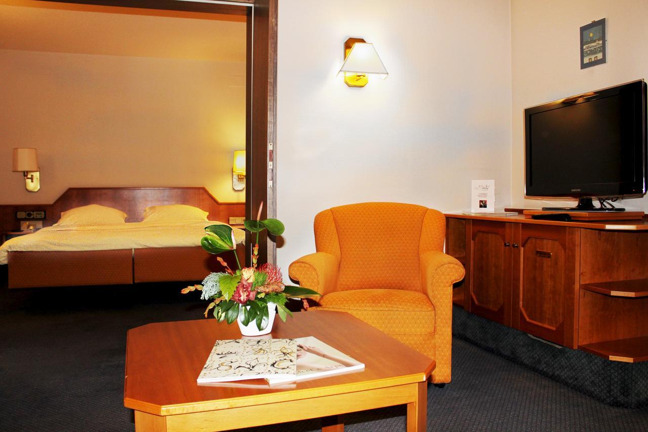 Blaesheim Hotel Restaurant Au Boeuf מראה חיצוני תמונה